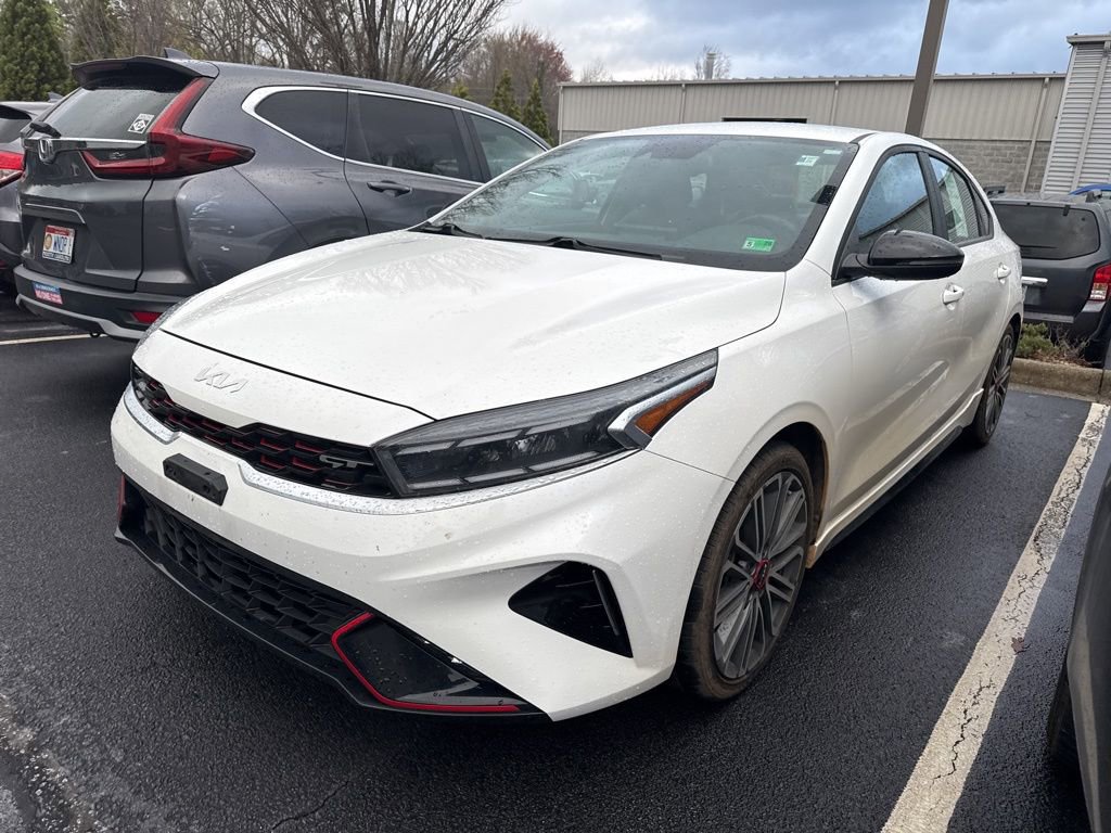 Used 2022 Kia Forte GT image 2