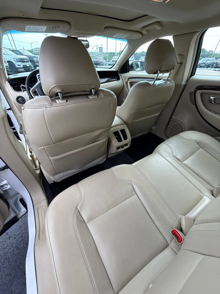 Used 2017 Ford Taurus Limited FWD image 8