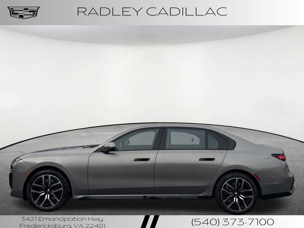 Used 2024 BMW 760i xDrive w/ Executive Package image 19