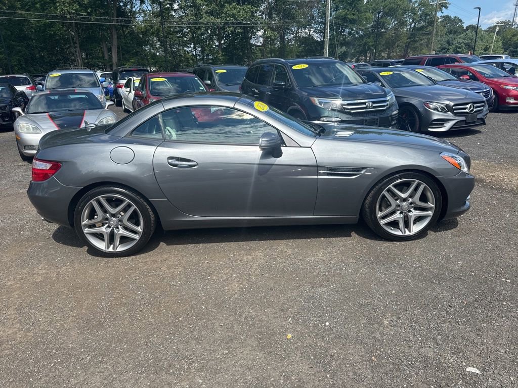 Used 2016 Mercedes-Benz SLK 300 image 11