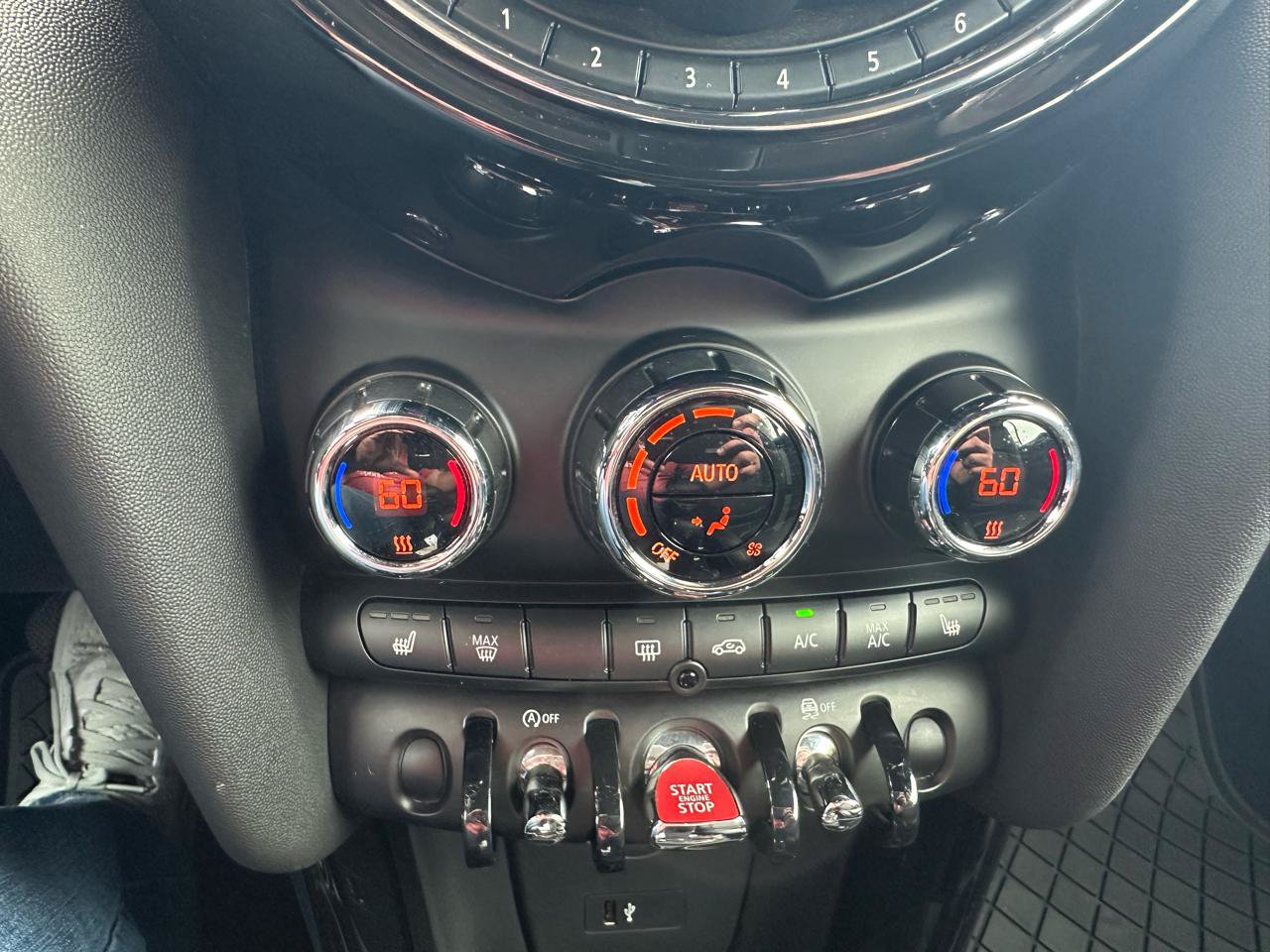 Used 2020 MINI Cooper Convertible w/ Premium Package FWD image 17
