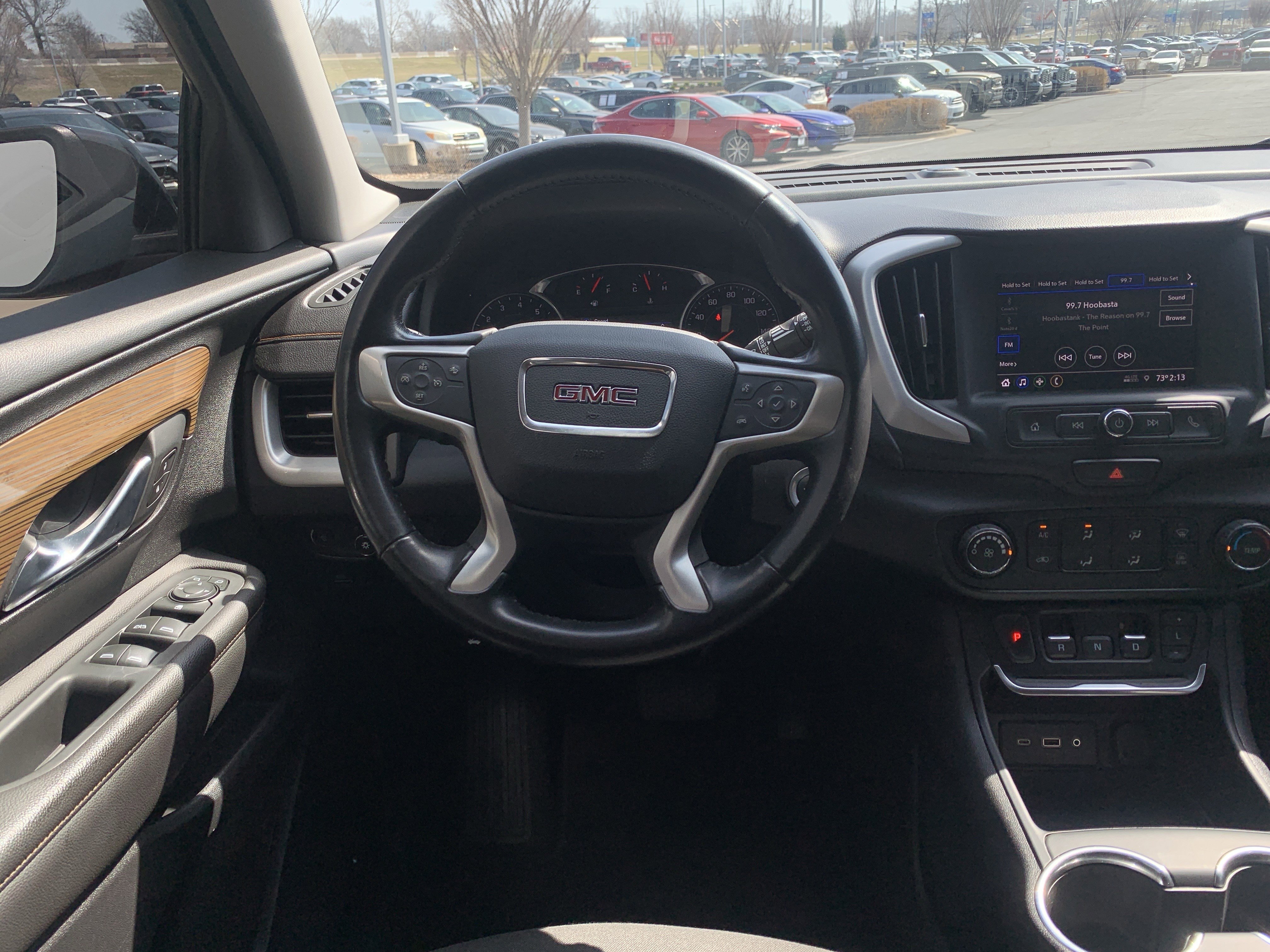 Used 2021 GMC Terrain SLE w/ Elevation Edition image 16