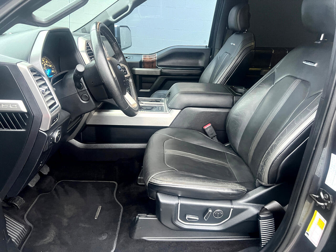 Used 2015 Ford F150 Platinum w/ Equipment Group 701A Luxury image 9