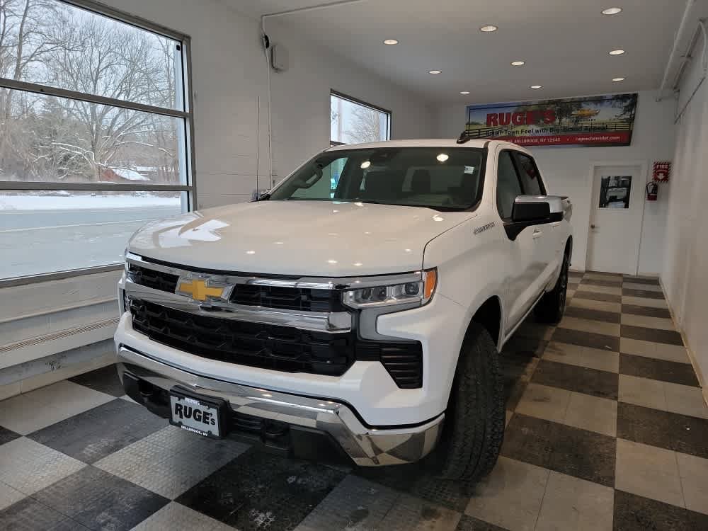 Used 2023 Chevrolet Silverado 1500 LT AWD/4WD image 2