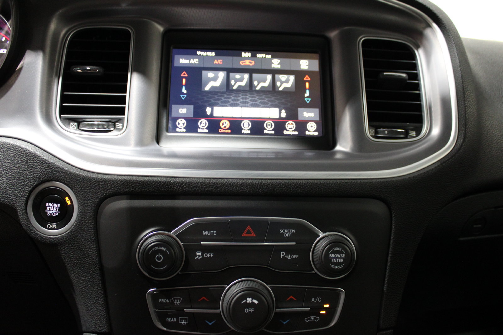 Used 2022 Dodge Charger SXT RWD image 19