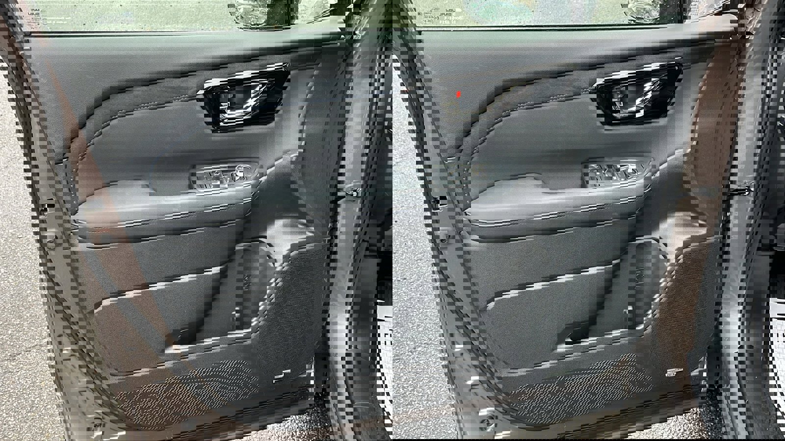 Certified 2025 Subaru Forester Limited AWD/4WD image 10