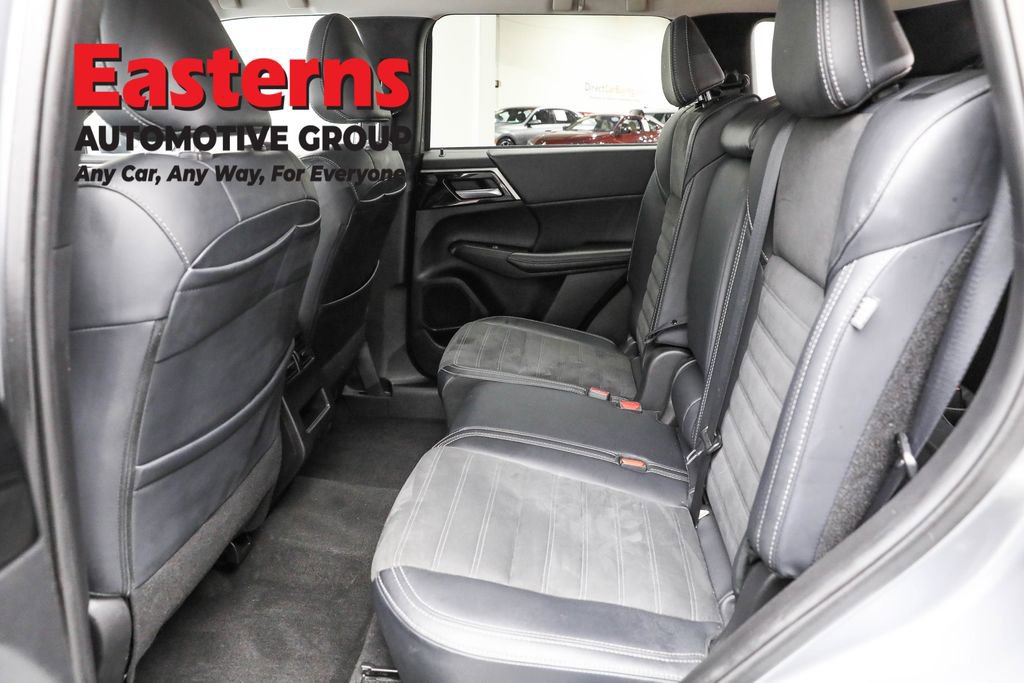 Used 2024 Mitsubishi Outlander SE image 22