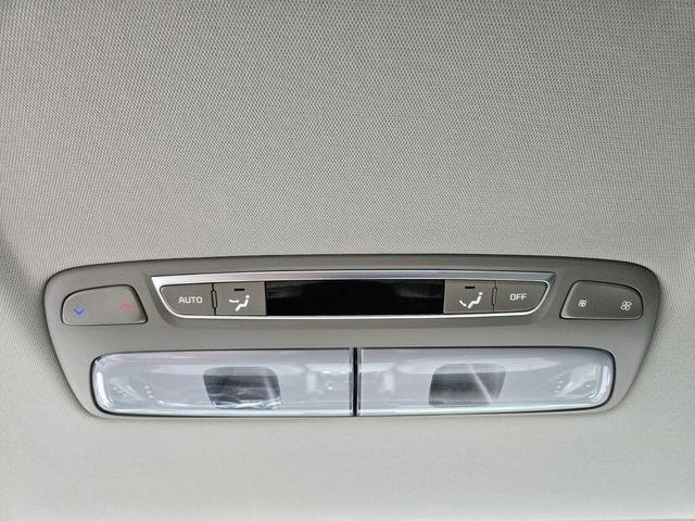 Used 2025 Kia Telluride EX w/ EX Captain's Chair Package FWD image 17