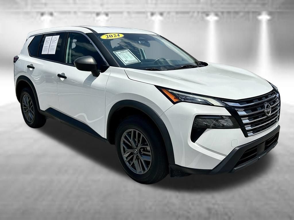 Certified 2024 Nissan Rogue S FWD image 3