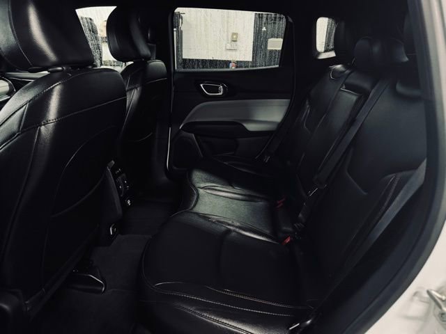 Used 2024 Jeep Compass Limited image 17