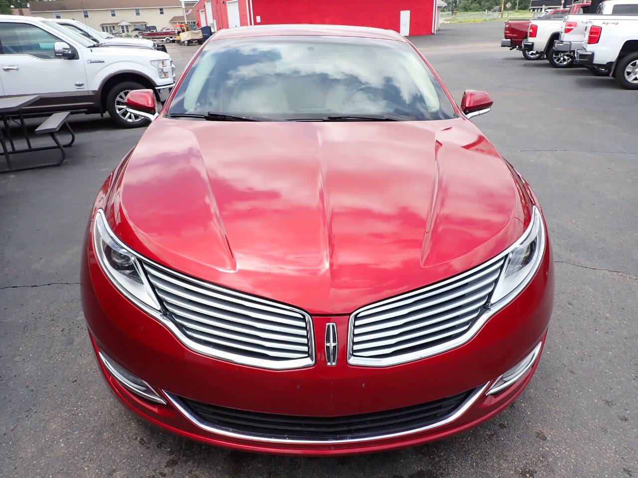 Used 2013 Lincoln MKZ FWD image 2