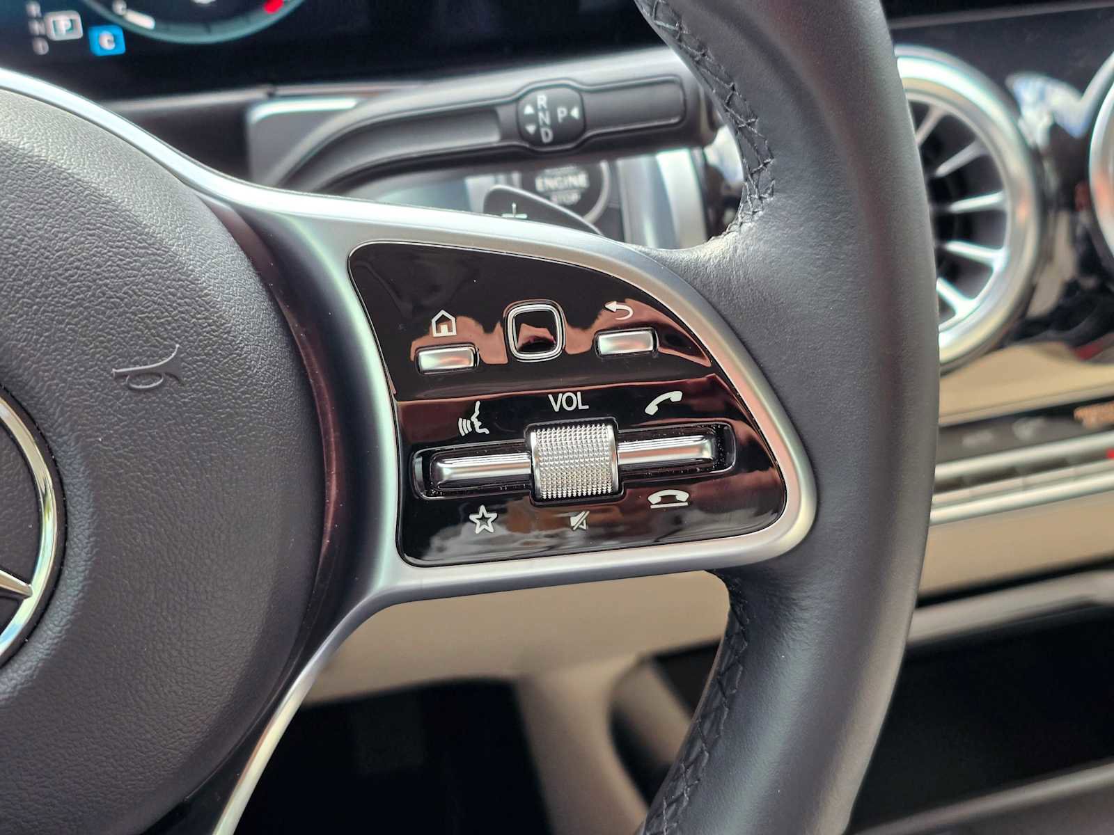 Used 2022 Mercedes-Benz GLB 250 GLB 250 image 28