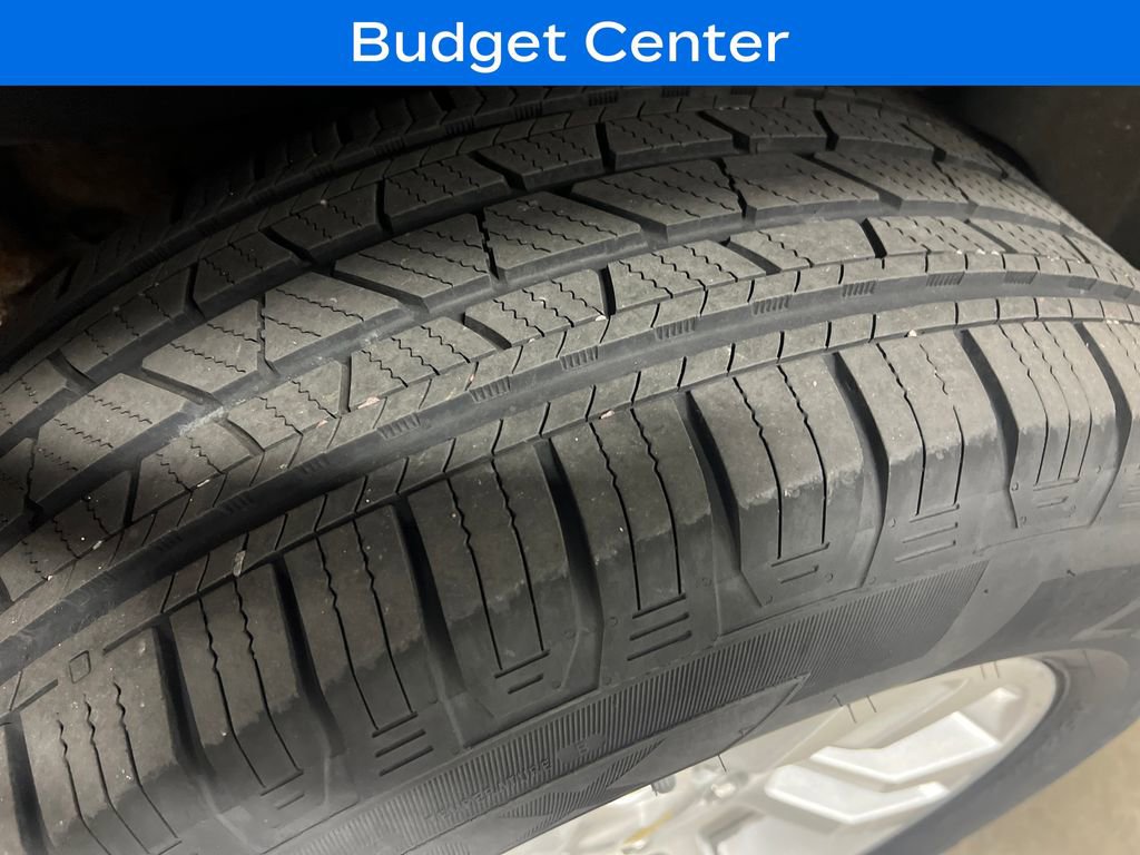 Used 2015 Chevrolet Suburban LT w/ Luxury Package AWD/4WD image 10