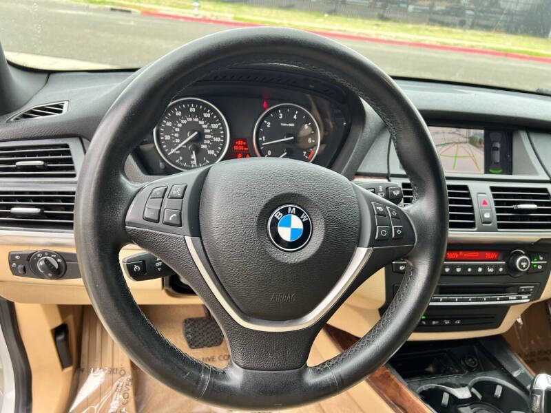 Used 2011 BMW X5 xDrive50i image 15