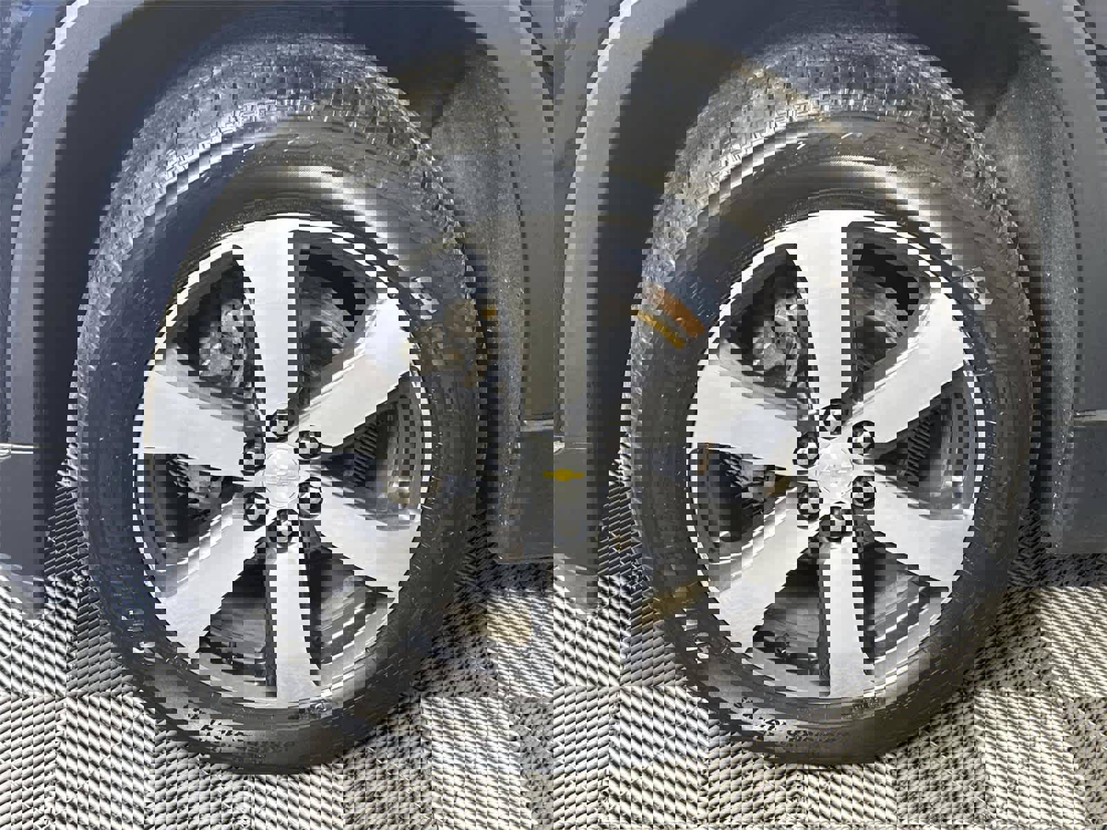 Used 2018 Chevrolet Traverse LT w/ LPO, 'HIT The Road' Package image 11