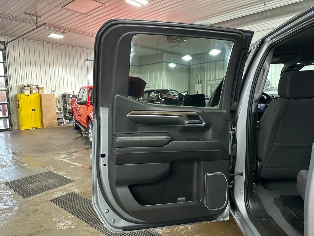Used 2023 Chevrolet Silverado 1500 LT image 21