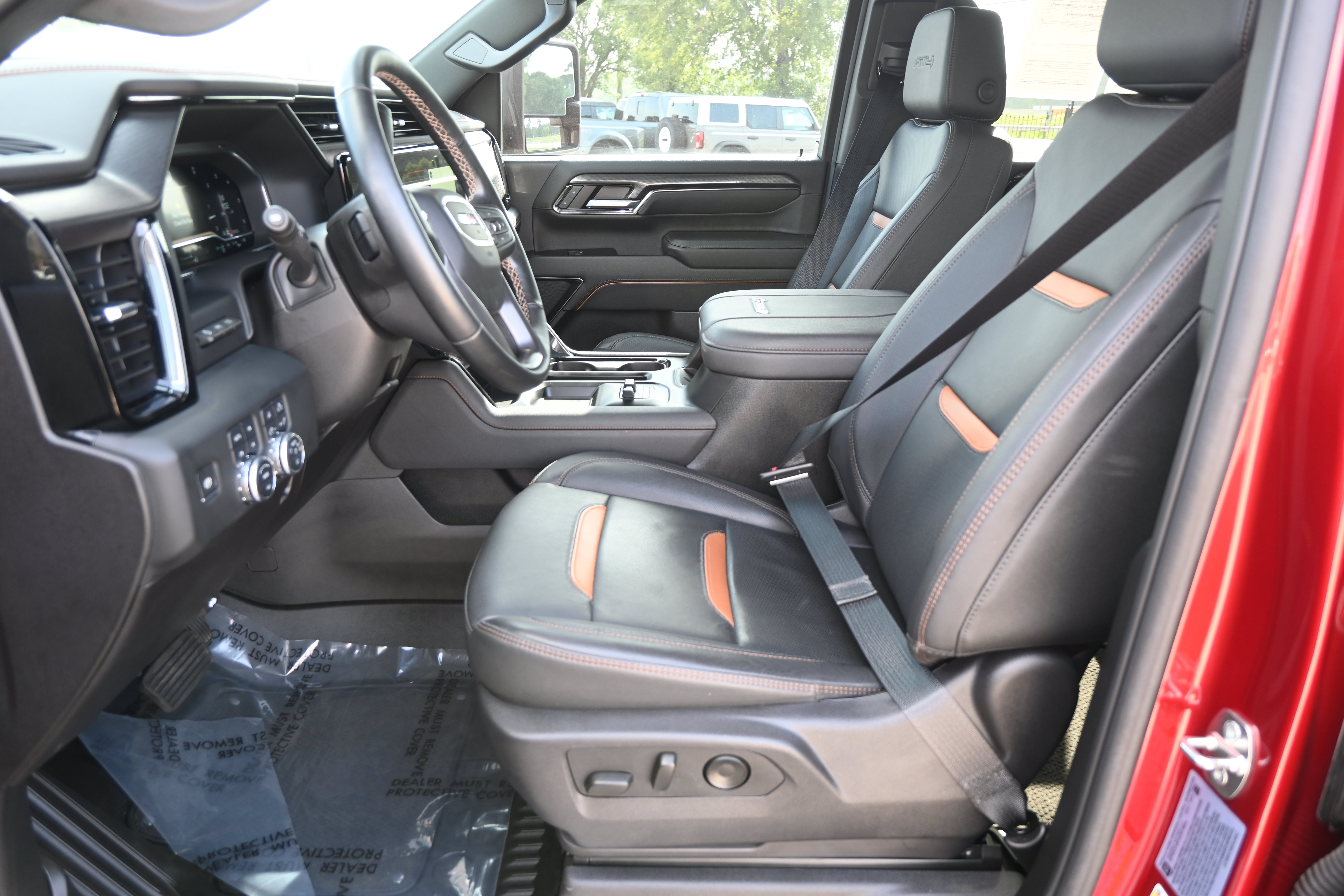 Used 2024 GMC Sierra 2500 AT4 w/ AT4 Premium Plus Package AWD/4WD image 15