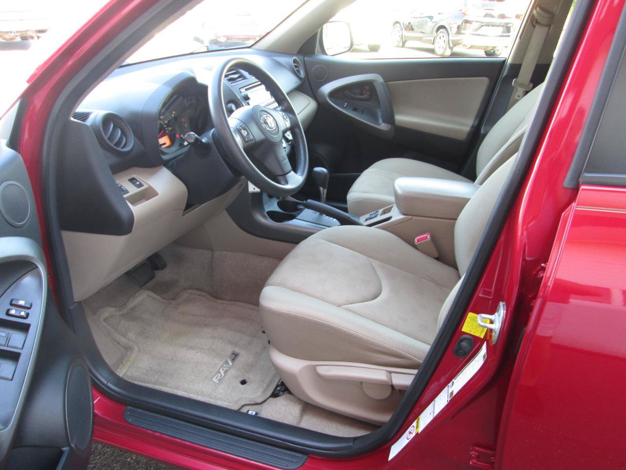 Used 2012 Toyota RAV4 4WD V6 w/ Tow Prep Pkg image 4