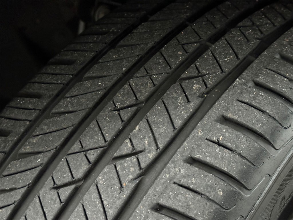 Used 2020 Chrysler Pacifica Touring-L w/ S Appearance Package image 26