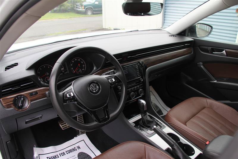 Used 2022 Volkswagen Passat 2.0T FWD image 24