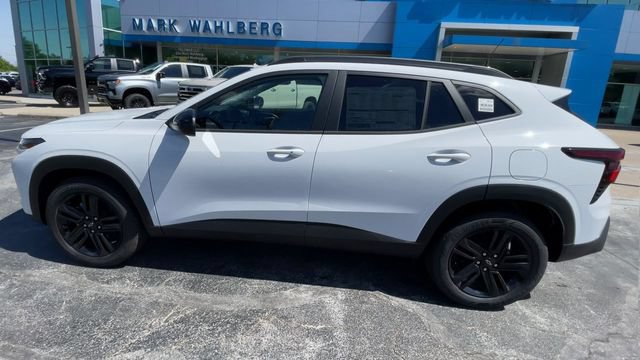 New 2026 Chevrolet Trax ACTIV w/ Sunroof Package FWD image 7