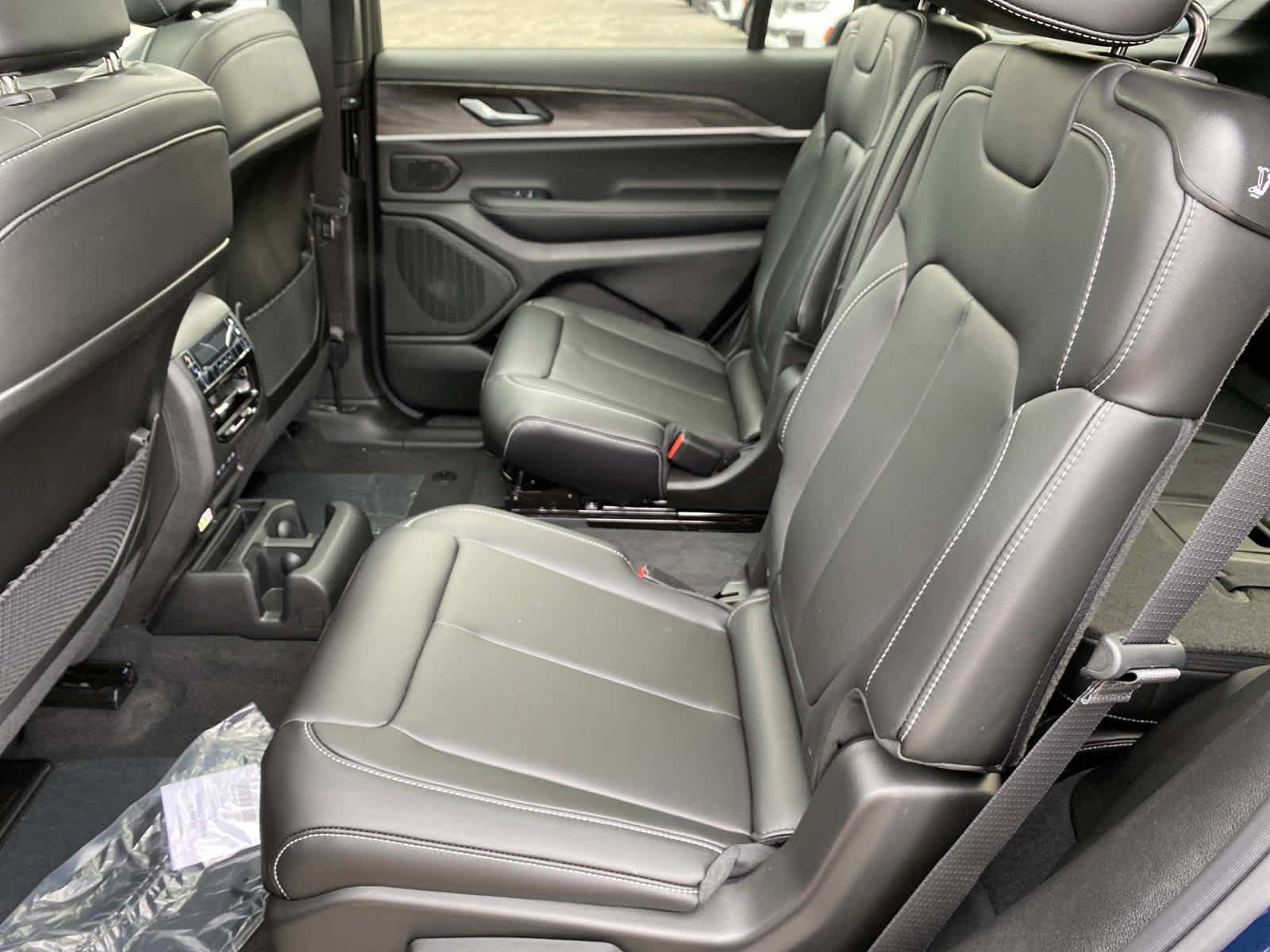 New 2027 Jeep Grand Cherokee L Limited AWD/4WD image 5