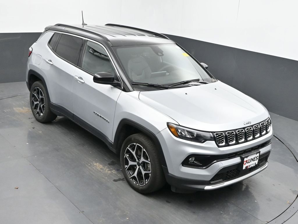 Used 2025 Jeep Compass Limited AWD/4WD image 37