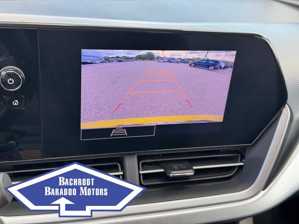 Used 2024 Chevrolet Trax RS w/ Driver Confidence Package image 3