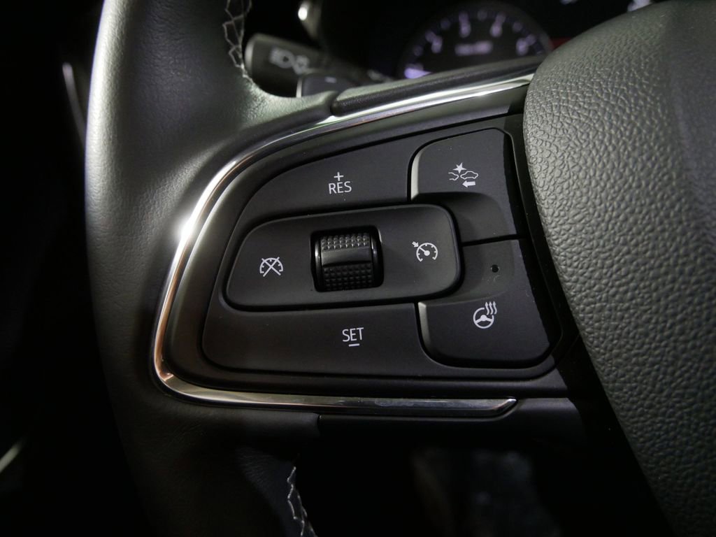 Used 2023 Buick Envision Essence image 19