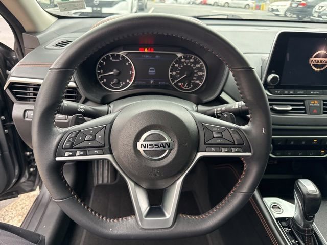 Used 2022 Nissan Altima 2.5 SR w/ Midnight Edition Package image 17