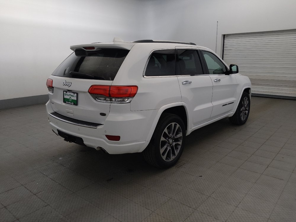 Used 2017 Jeep Grand Cherokee Overland AWD/4WD image 9