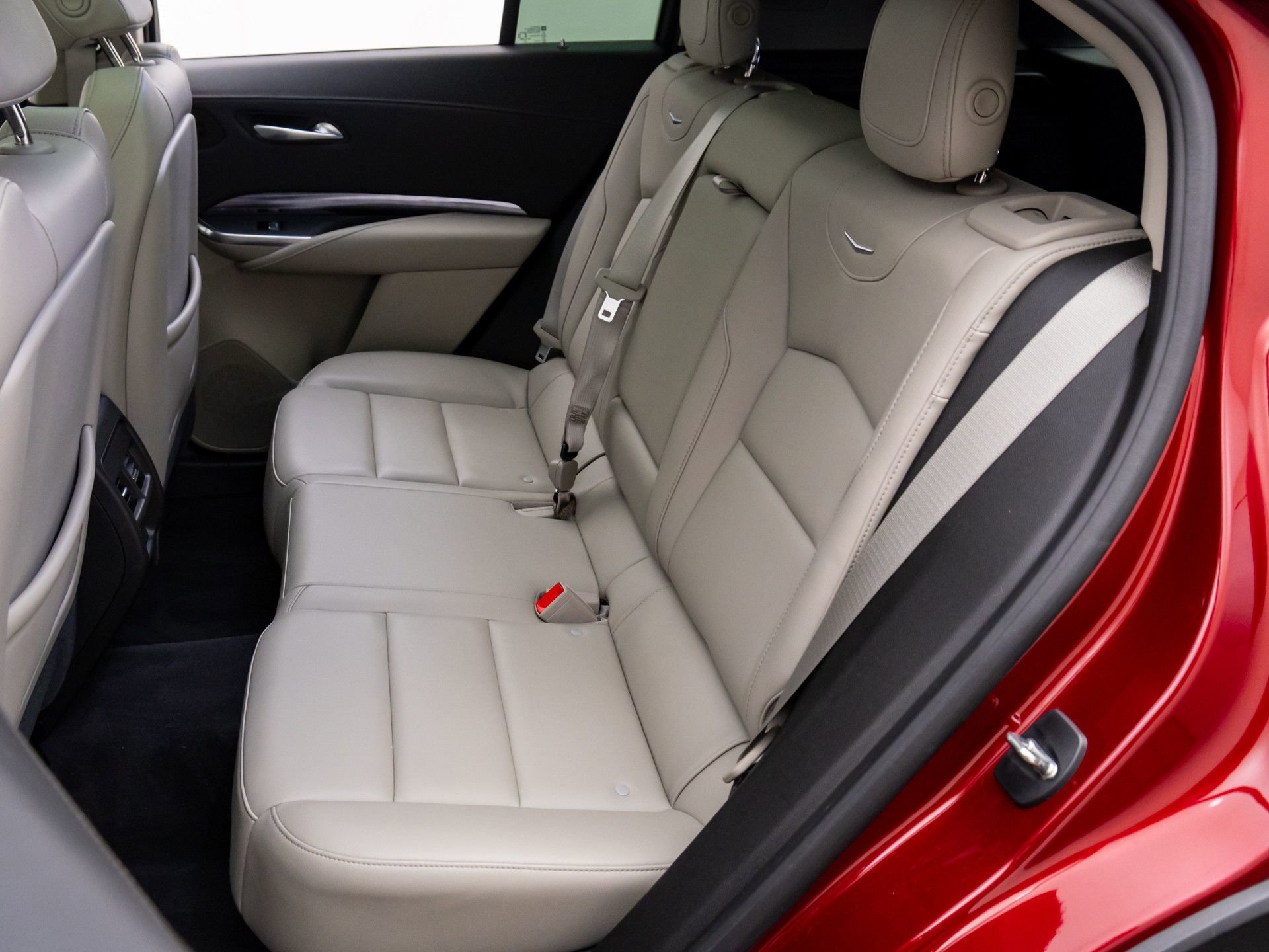 Certified 2023 Cadillac XT4 Luxury w/ Cold Weather Package image 22