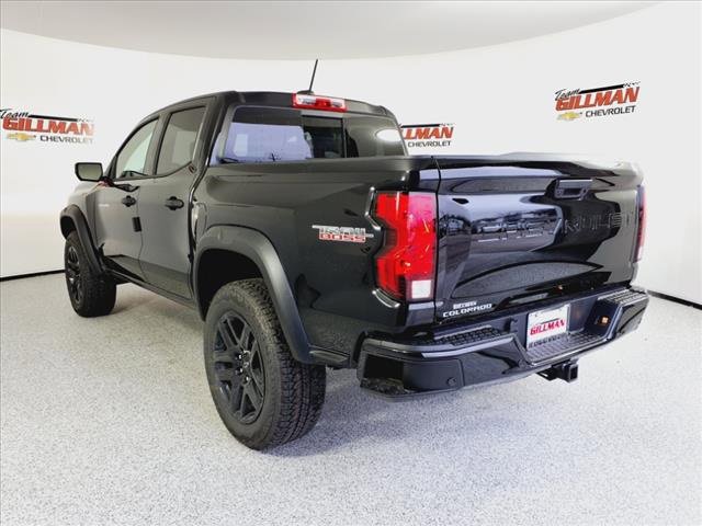 New 2025 Chevrolet Colorado Trail Boss w/ Midnight Edition image 2