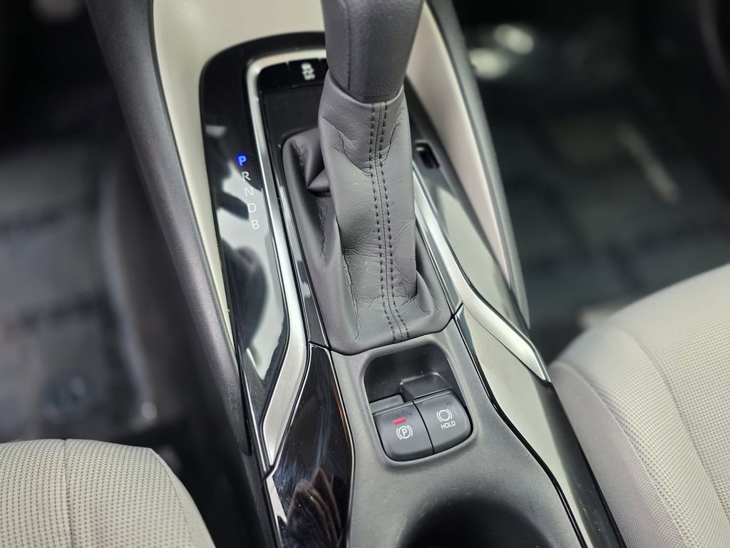 Used 2022 Toyota Corolla LE w/ Carpet Mat Package (TMS) image 31