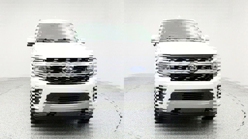 Used 2023 Ford Expedition Limited image 2