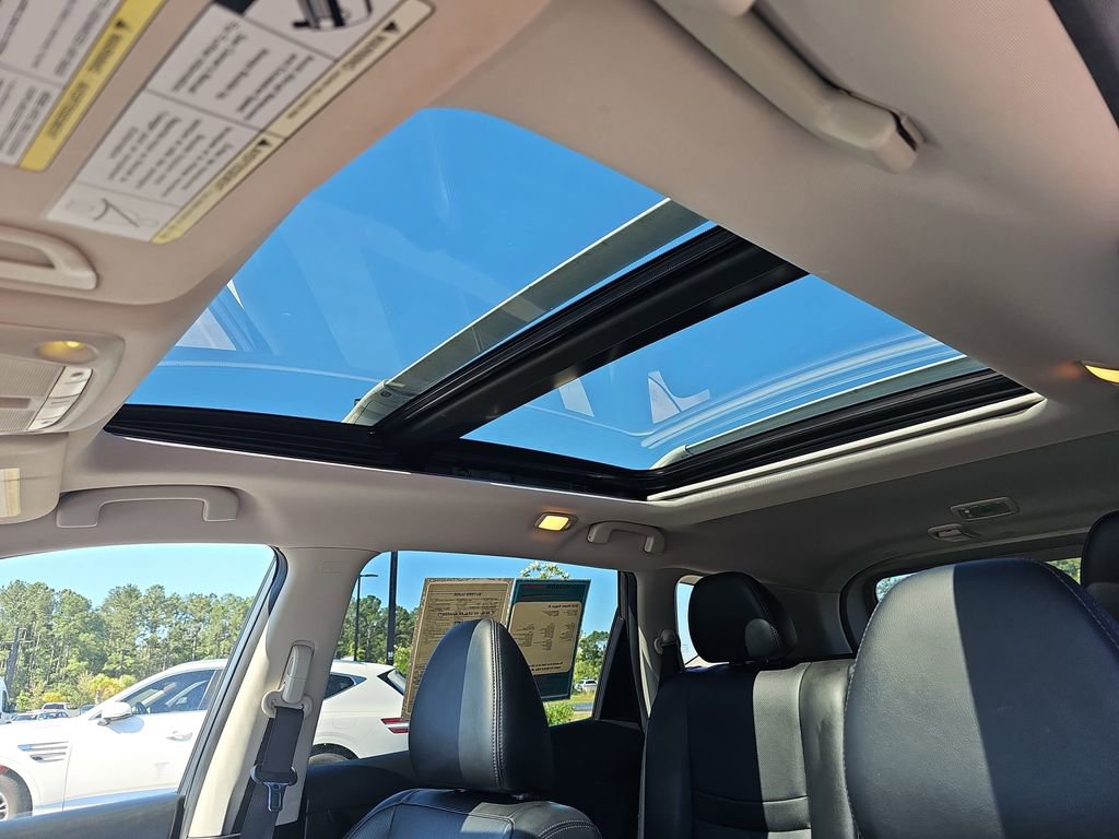 Used 2018 Nissan Rogue SL w/ Premium Package FWD image 28