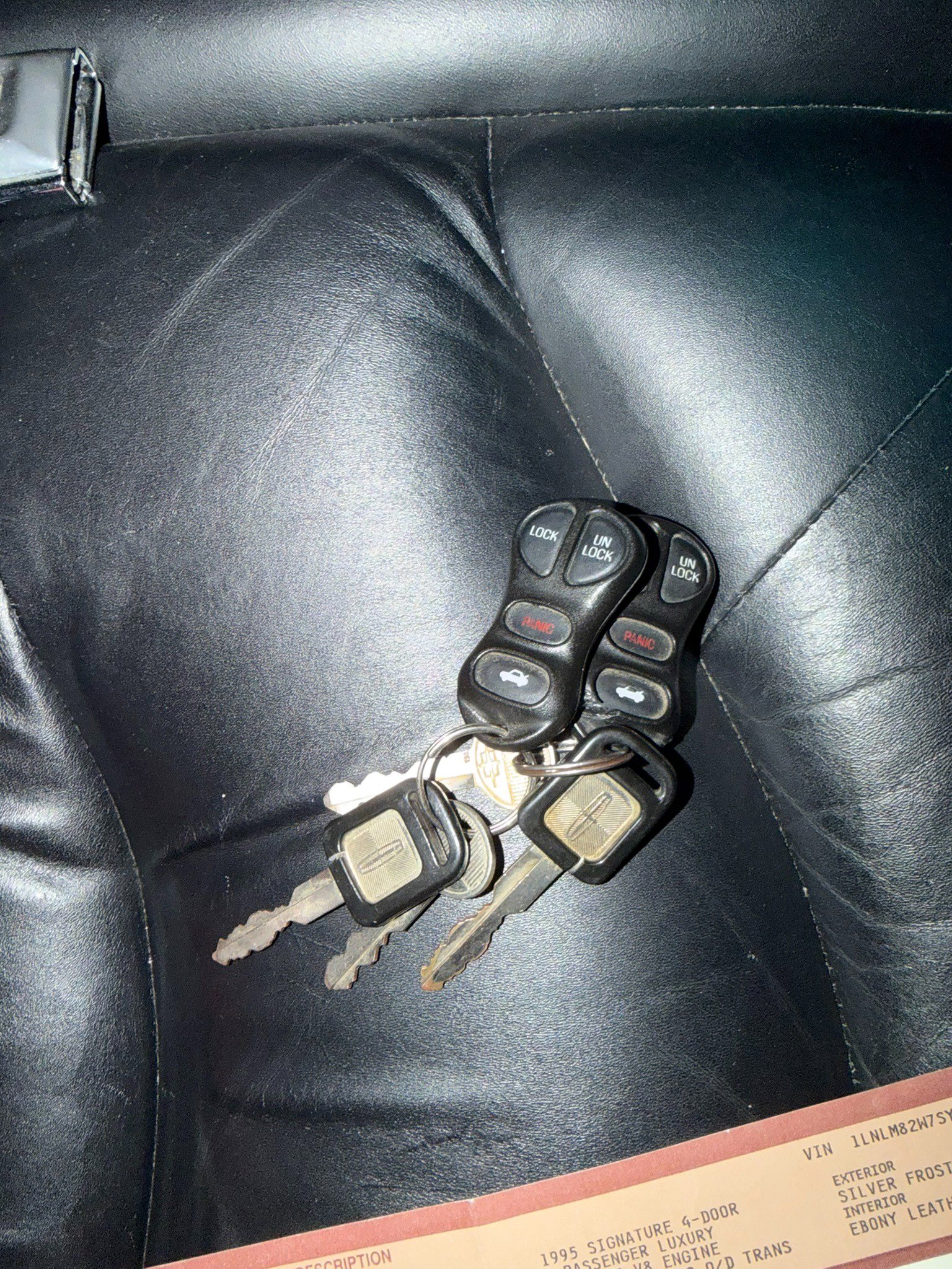 Used 1995 Lincoln Town Car Signature image 18