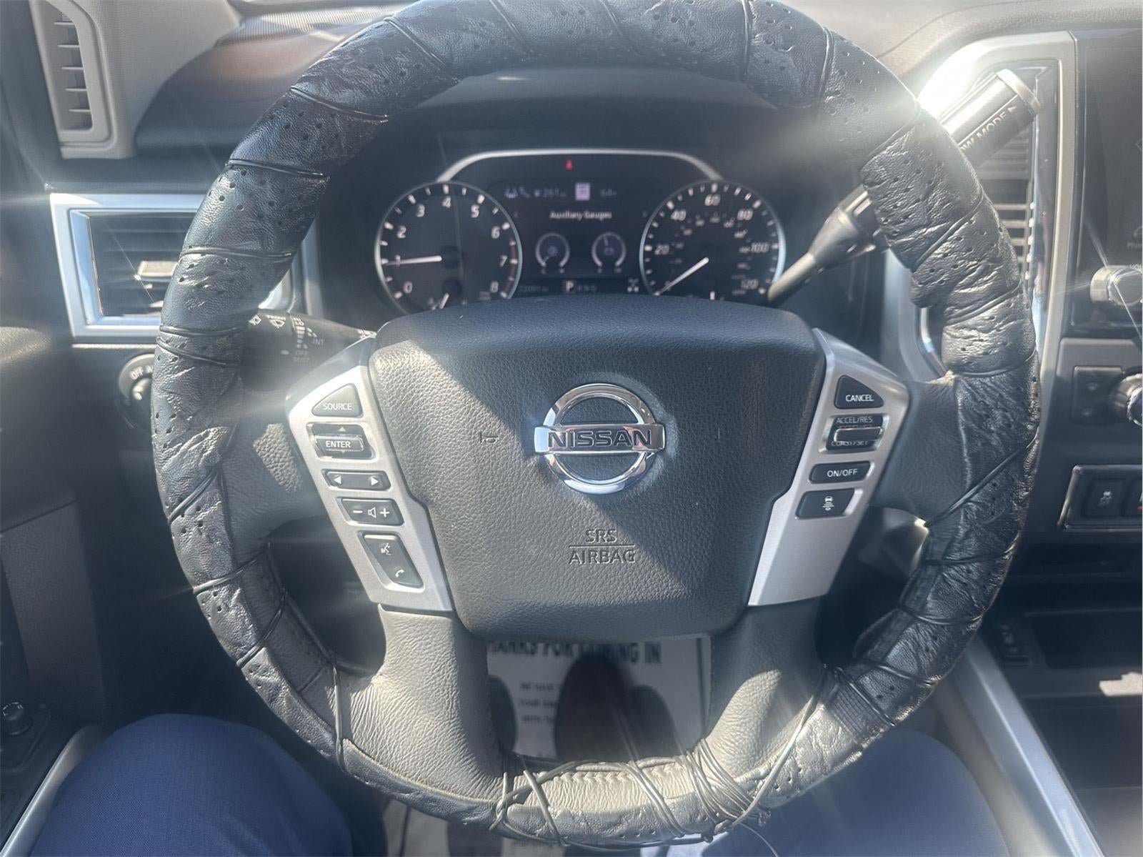 Used 2020 Nissan Titan SV w/ SV Convenience Package AWD/4WD image 16