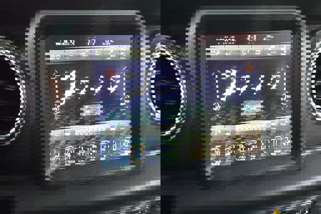 Used 2022 Jeep Wrangler Unlimited Rubicon 4xe w/ Cold Weather Group image 17