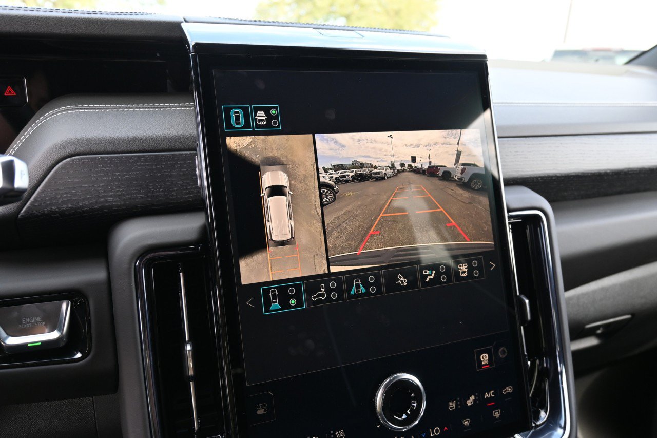 New 2027 GMC Yukon AT4 Ultimate AWD/4WD image 13