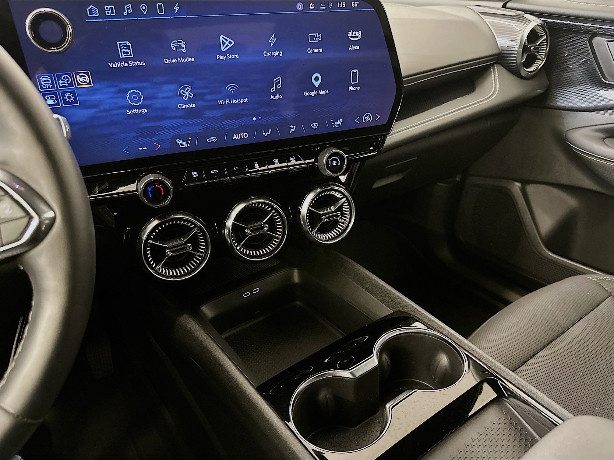 Used 2024 Chevrolet Blazer EV LT AWD/4WD image 26