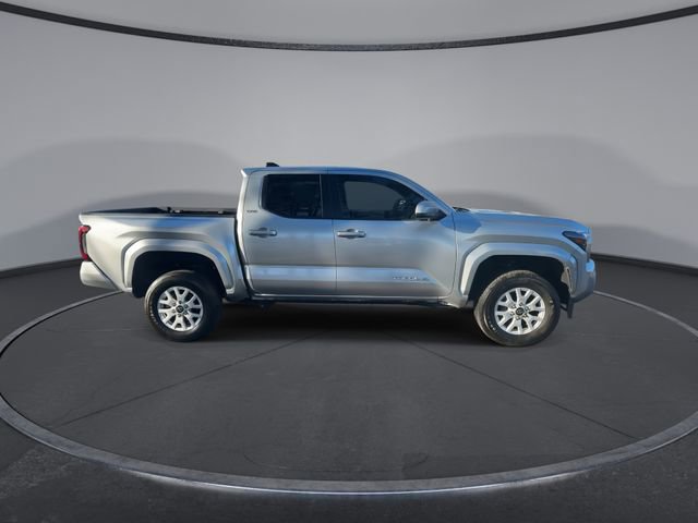 Used 2024 Toyota Tacoma SR5 w/ SR5 Upgrade Package image 18