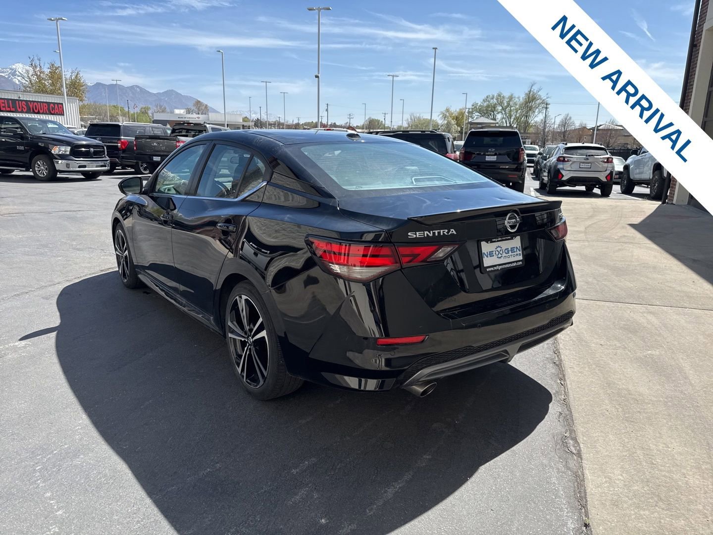 Used 2022 Nissan Sentra SR w/ SR Premium Package image 5