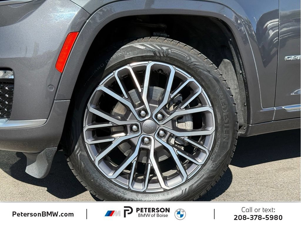 Used 2023 Jeep Grand Cherokee L Summit AWD/4WD image 43