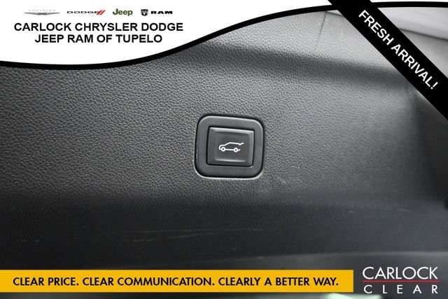 Used 2023 Chevrolet Suburban Premier RWD image 35