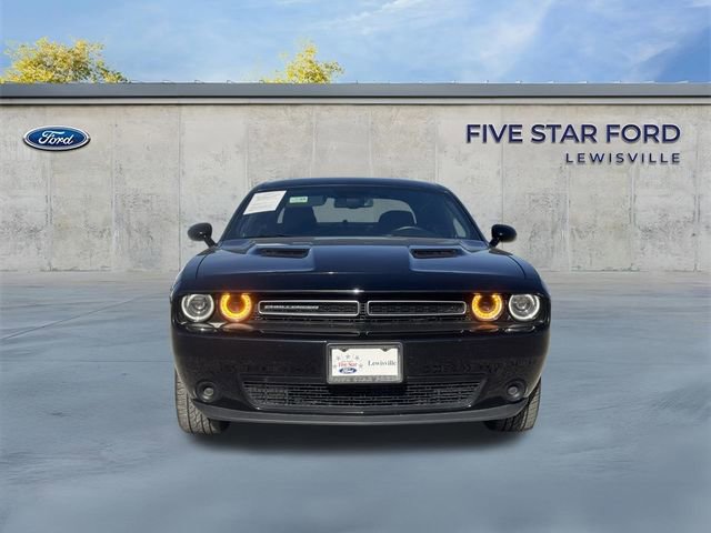 Used 2023 Dodge Challenger SXT image 8