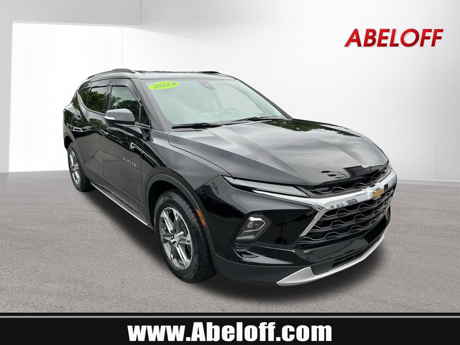 Used 2024 Chevrolet Blazer LT AWD/4WD image 1