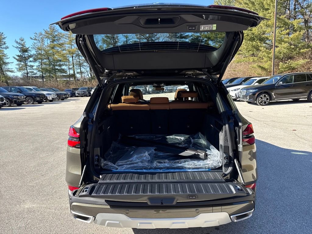 New 2026 BMW X5 xDrive50e w/ Climate Comfort Package image 24