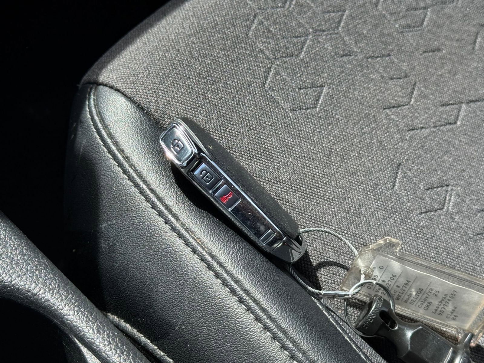Used 2025 Kia Seltos S image 22