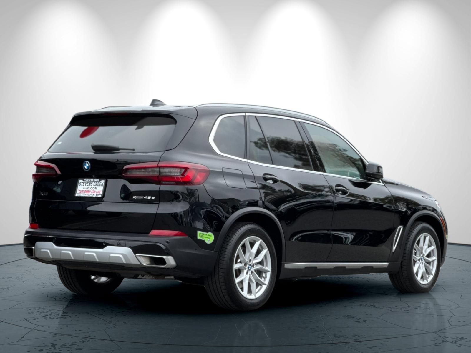 Used 2023 BMW X5 xDrive45e w/ Parking Assistance Package AWD/4WD image 4